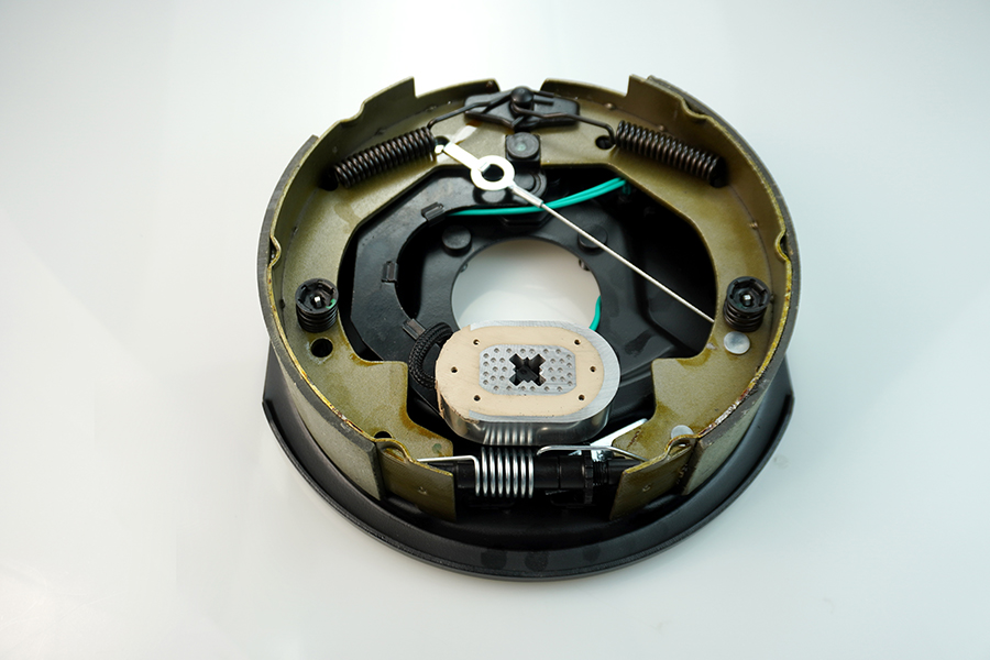 10-inch electric trailer brake, left hand side, self-adjustment